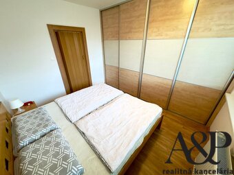 3 IZB. REKONŠTRUOVANÝ BYT S BALKÓNOM A KOMOROU, 74M2, ROBOTN - 10