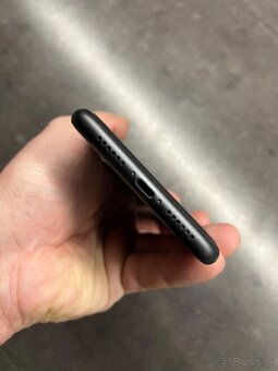 Predam Iphone 11 128gb nova bateria 100% - 10