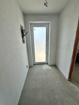 5 IZBOVÝ DOM V ŠTANDARDE Galanta Mládežnícka štvrť - 10