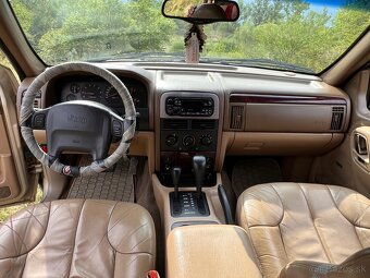Jeep Grand Cherokee - 10