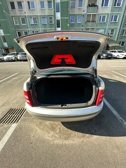 Škoda fabia 1.4 mpi sedan - 10