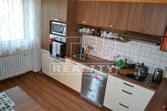 Na prenájom lukratívny rodinný dom, Nitra-Zobor, 280m2. - 10