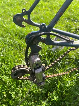 Závodný bicykel peugeot s odznakom - 10