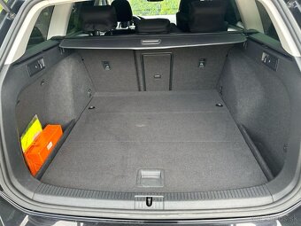 VW Golf 7 Variant 2.0 TDI DSG - 10