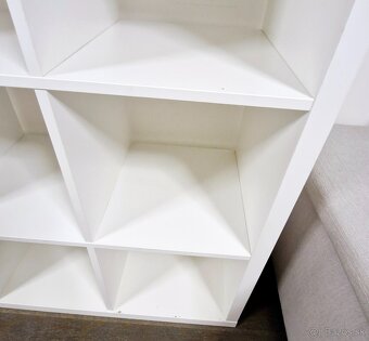 Kallax IKEA 5x5 kniznica alebo predelovacia stena super stav - 10