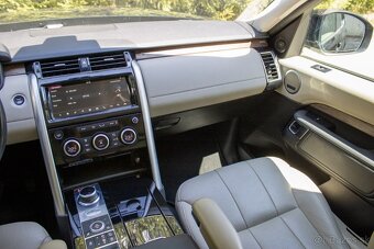 Land Rover Discovery 3.0L TD6 HSE AWD A/T - 10