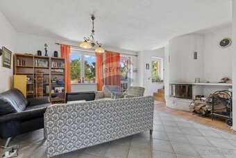 NA PREDAJ : Rekreačný dom 108 m2, pozemok 817 m2, Nová Dedin - 10