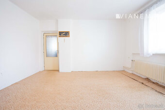 IBA U NÁS REZERVOVANÉ Veľký RD s úžit.200m2 a pozem.946 m2 - 10