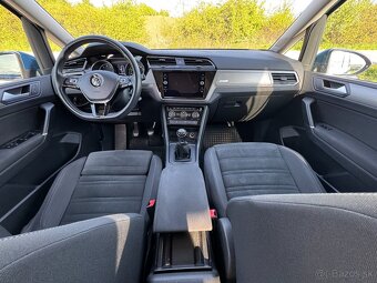 Volkswagen Touran 1.5TSI - 10
