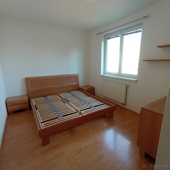 Prenajmem 2 izbový byt Žilina-Vlčince - 10