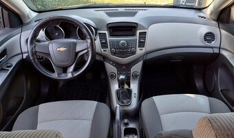 Chevrolet Cruze 1.6 16V 83kw Benzin r.v.2010 - 10
