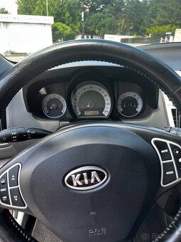 Kia ceed 1.4 77kW benzín 2008 - 10