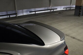 BMW 750i - 10