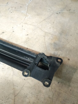 Výstuha zadného nárazníka GOLF IV a GOLF V - 10