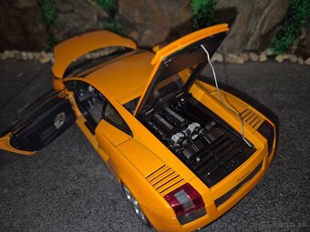 Prodám model 1:18 Lamborghini gallardo - 10
