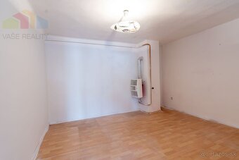 Priestranný rodinný dom s veľkým pozemkom 1454 m2, Bernoláko - 10