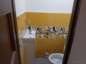 Prenájom_3-izbový byt na Cyrilometodskej ulici_Nové Zámky - 10