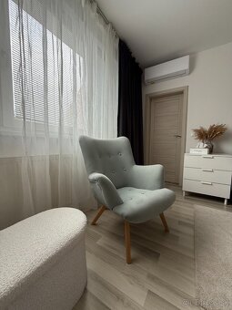 Moderne kompl. zrekonštruovaný 4i byt s loggiou - Hrobákova - 10