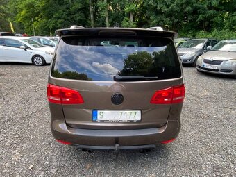 VW Touran 1.4 TSI 103 kW Highline 2010 xenony tažné serviska - 10