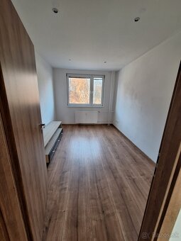 Prenajmem 3 izbový byt v Podlaviciach - 10