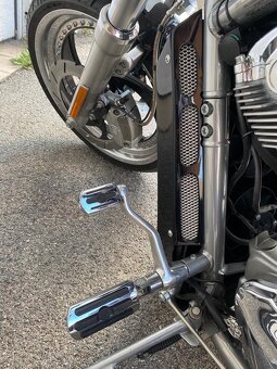 Harley Davidson Vrod, EU verze s vozíkem na moto - 10