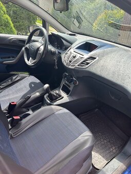 Ford Fiesta r.2010 - 10