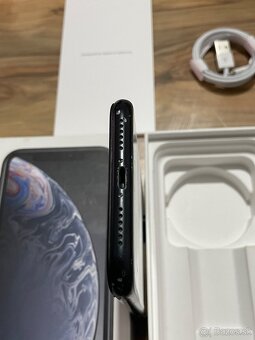 Predám Apple iPhone XR 64GB Black Známky Opotrebovania - 10