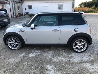 Predám Mini Cooper R56 špeciál Kamden - 10