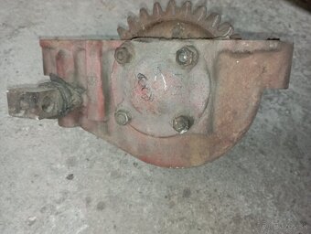 Prídavna prevodovka v3s, bočný vývod na  hydraul. čerpadlo - 10