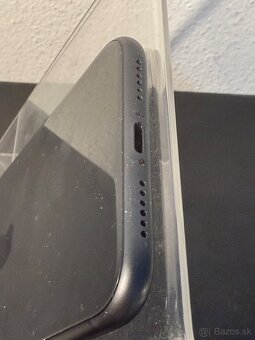Predám Apple iPhone 11 64GB Black Malé známky používania - 10