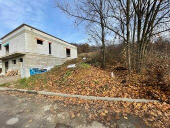 Novostavba rodinného domu pod HRÁDKOM - 600 m2 - HOLODOM - 10