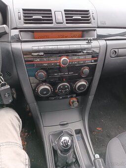 Mazda 3 1,4i klima Nové v ČR 2008 - 10