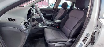Hyundai i30 CW 1.5 DPi 81kW Comfort - 10