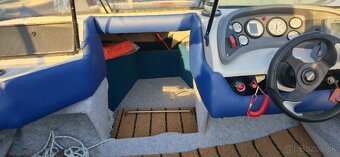Motorový čln Wellcraft Excel - 10