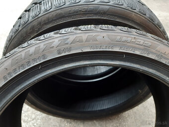235/35 R19 -zimné - 10