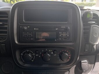 RENAULT TRAFIC 9-miestny rok výroby 2015 - 10