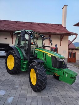 Traktor John deere 5100R - 10