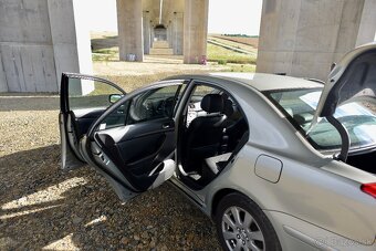 Toyota Avensis 2.0 D4D SD T25 - 10