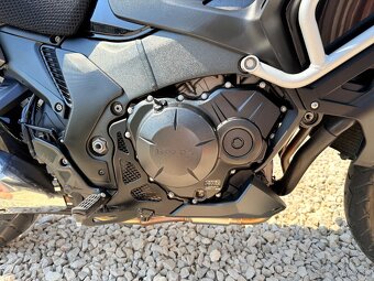 Honda vfr 1200 crosstourer V4 - 10