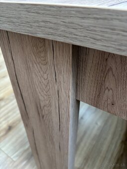 Stôl a stoličky - 10