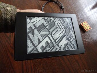 Predám elektronickú čítačku kníh-digitálnu zn.KINDLE - 10