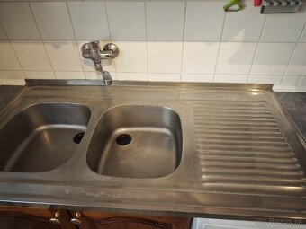 Kuchynská linka so spotrebičmi - 10