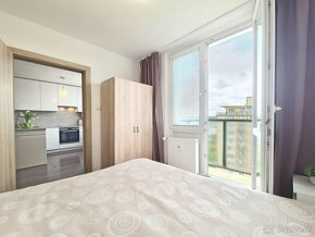 Moderný slnečný 2-izb. byt s balkónom / Boženy Němcovej - 10