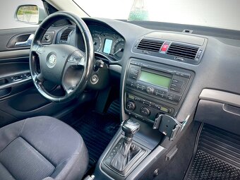 Škoda Octavia 2 2.0TDI DSG - 10