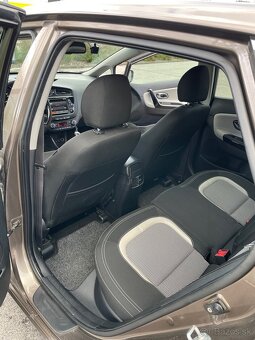 KIA Cee’d 1.6 CRDi Platinum – TOP výbava - 10