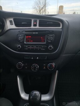 Kia Ceed - 10