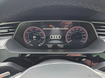 Audi e-tron 50 S-LINE 230 kW 313PS Quattro, Panoráma, Matrix - 10