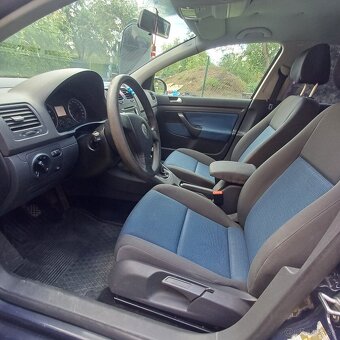 Volkswagen Golf 5 1.4 benzín - 10