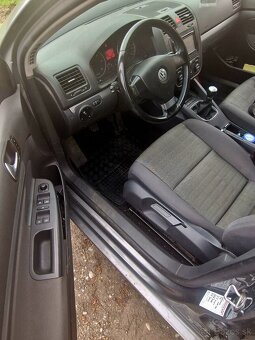 Volkswagen Golf 1,9tdi 77kw 6 rýchlostný - 10
