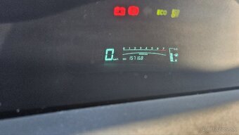 Predám Toyota Yaris 1.33 benzín - 10
